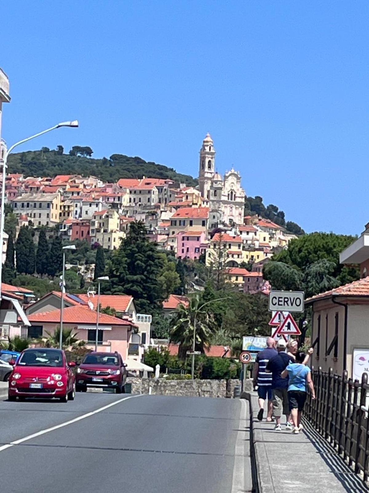 مبيت وإفطار شيرفو La Finestra Sul Borgo المظهر الخارجي الصورة