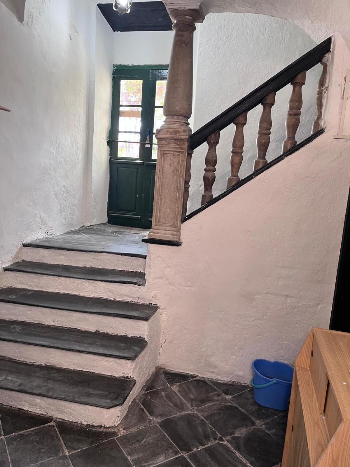 مبيت وإفطار شيرفو La Finestra Sul Borgo المظهر الخارجي الصورة