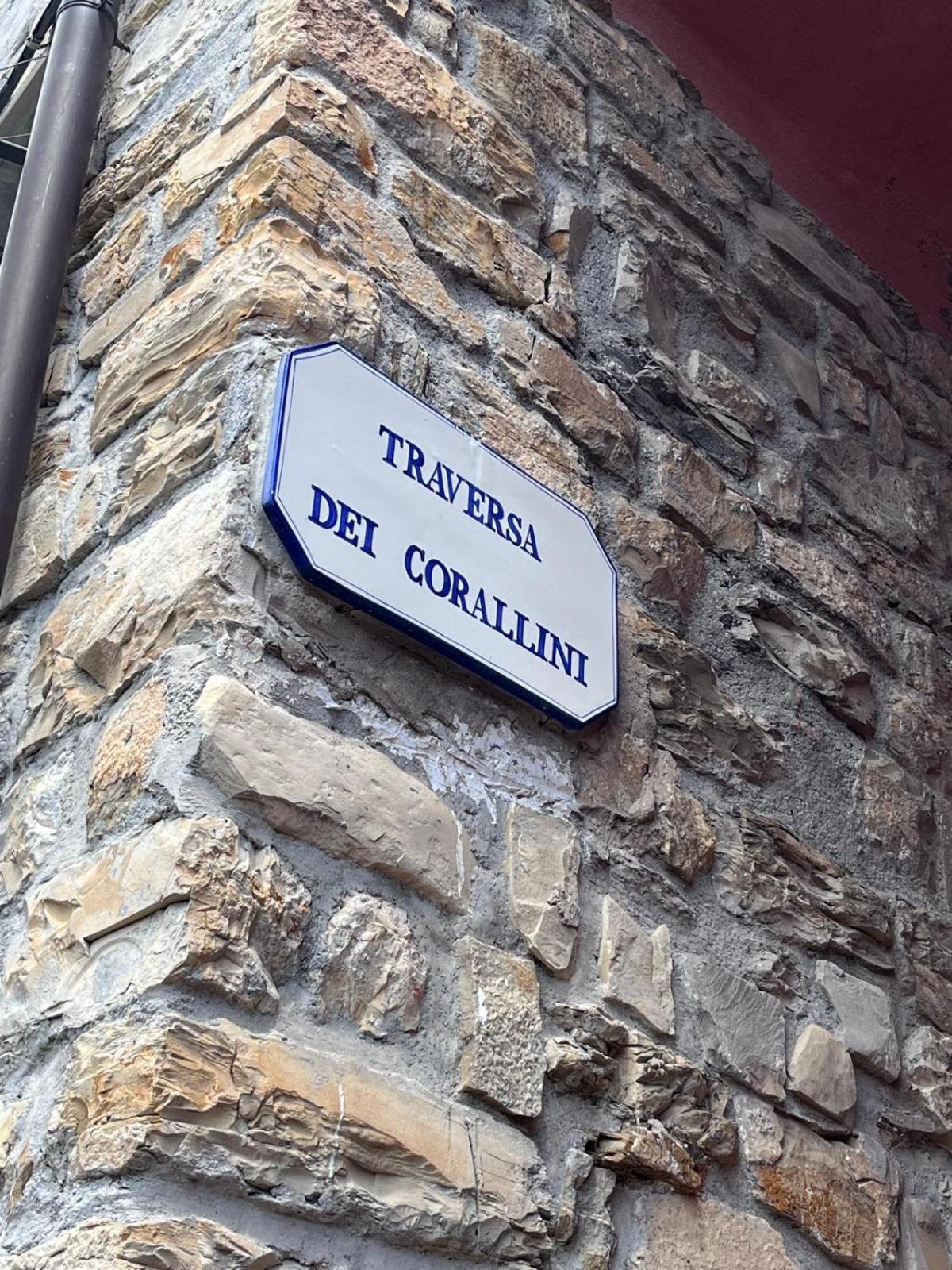 مبيت وإفطار شيرفو La Finestra Sul Borgo المظهر الخارجي الصورة
